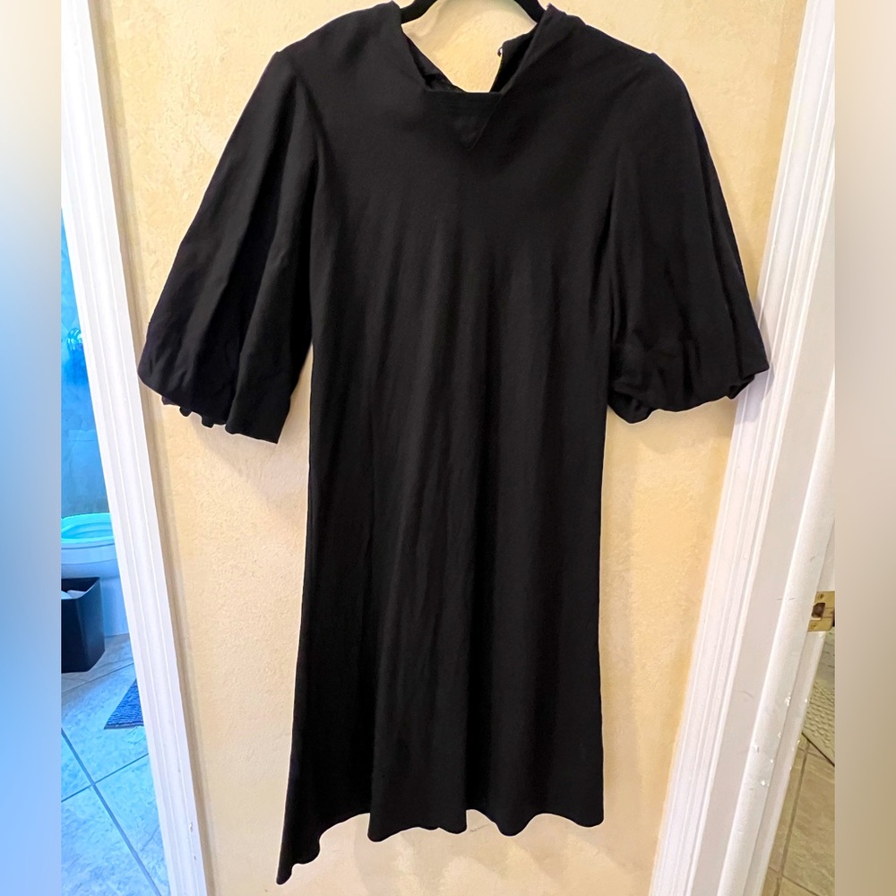 HOUSE OF LANCRY mini dress with bubble sleeves and thick cotton material